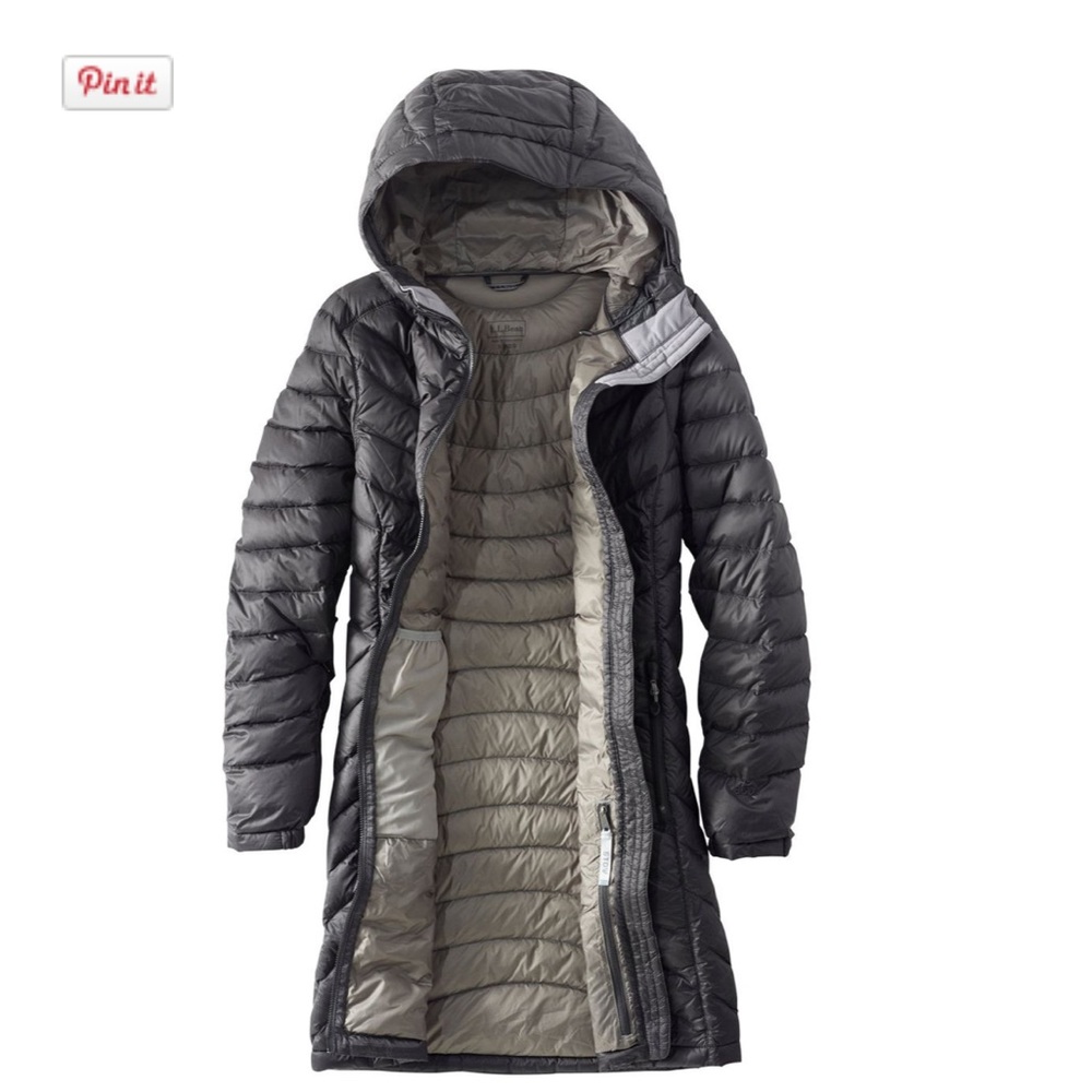 BLACK LLBEAN Women's Ultralight 850 Down
Hooded Coat long fit